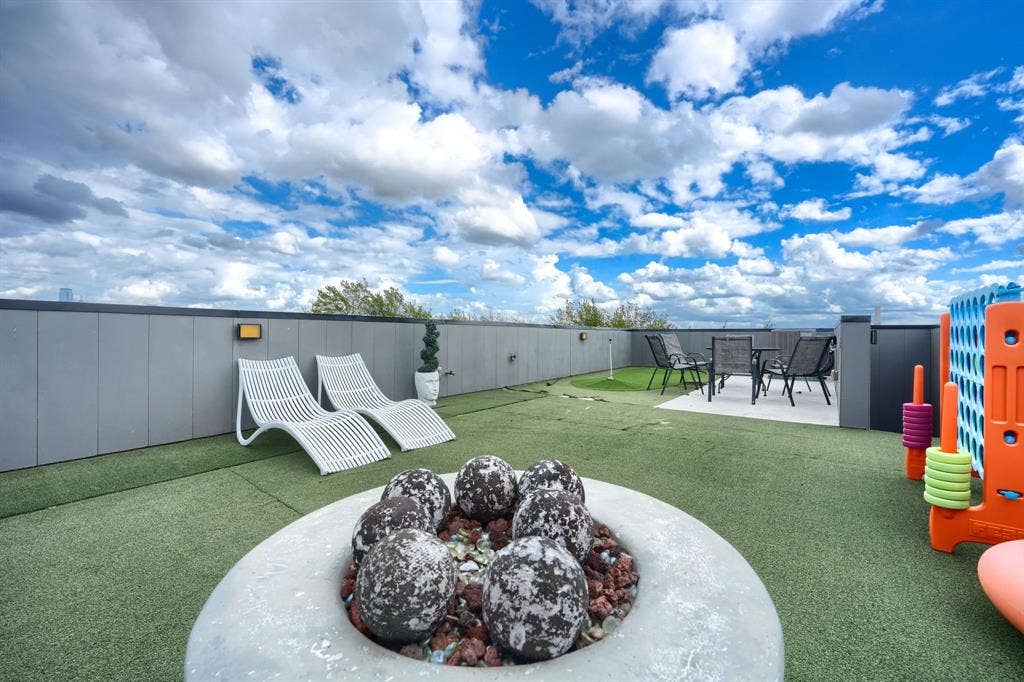 320 Mathey Court, Dallas, TX 75208 320 Mathey Court, Dallas, TX 75208