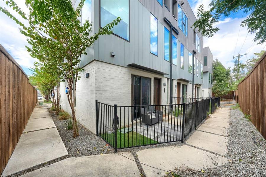 Property photo for 320 Mathey Court, Dallas, TX
