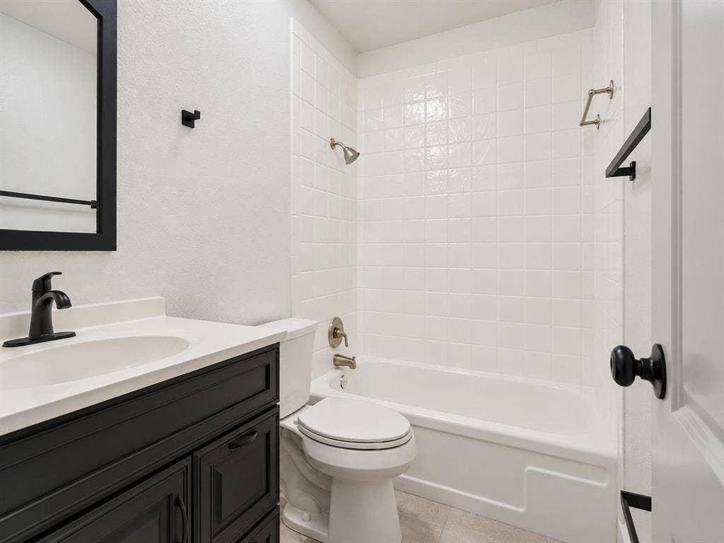 2613 Syracuse Drive, Irving, TX 75062 2613 Syracuse Drive, Irving, TX 75062