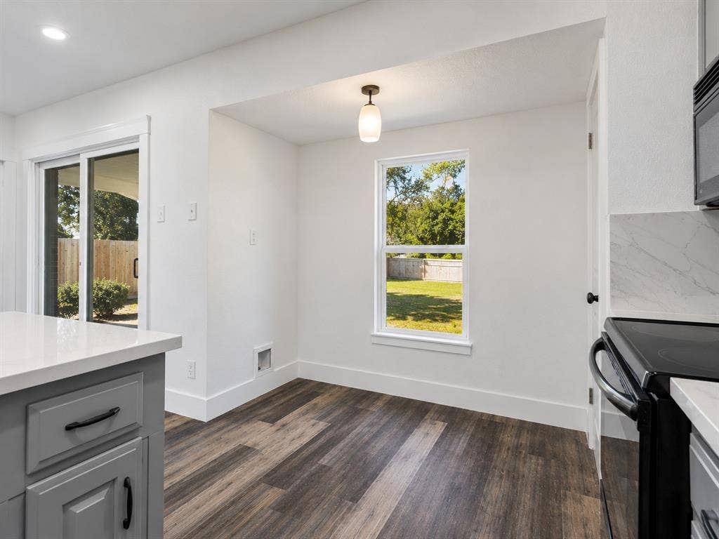 2613 Syracuse Drive, Irving, TX 75062 2613 Syracuse Drive, Irving, TX 75062