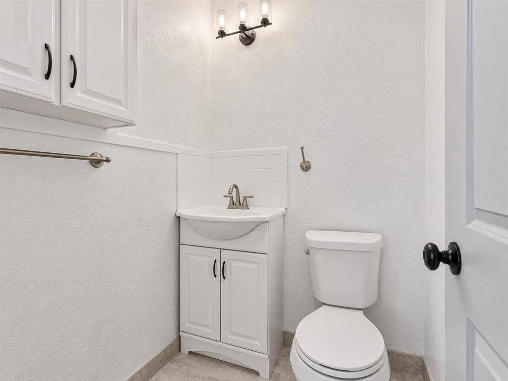 2613 Syracuse Drive, Irving, TX 75062 2613 Syracuse Drive, Irving, TX 75062