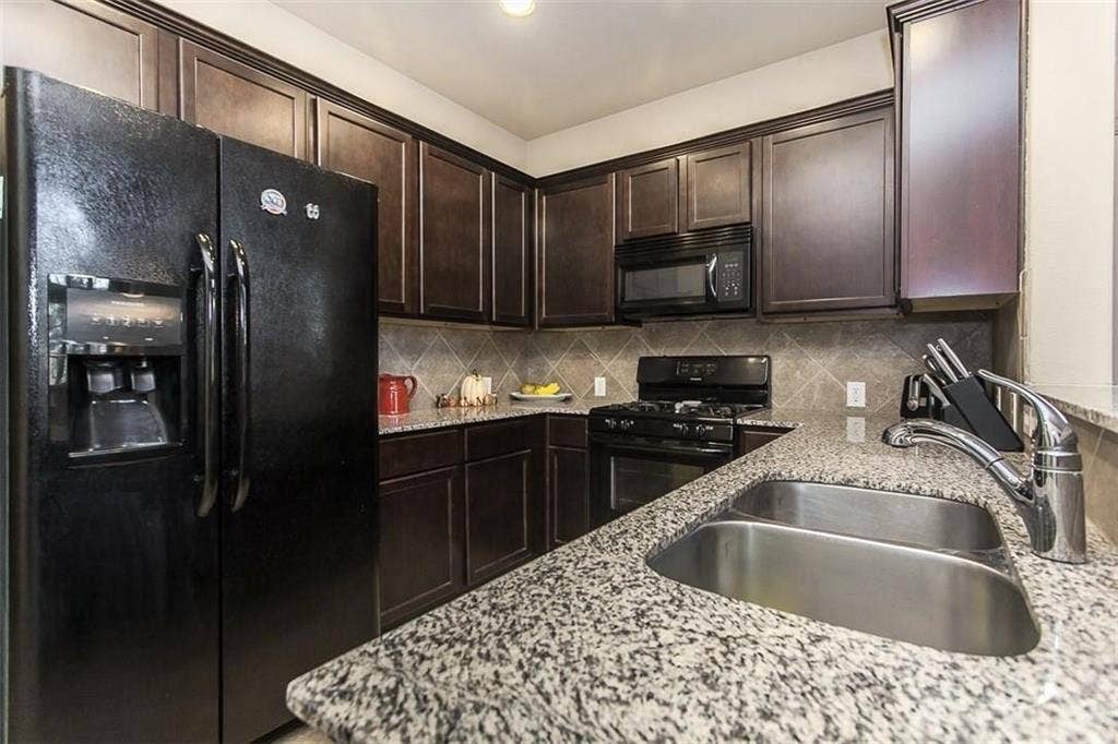 867 Llano Drive, Allen, TX 75013 867 Llano Drive, Allen, TX 75013