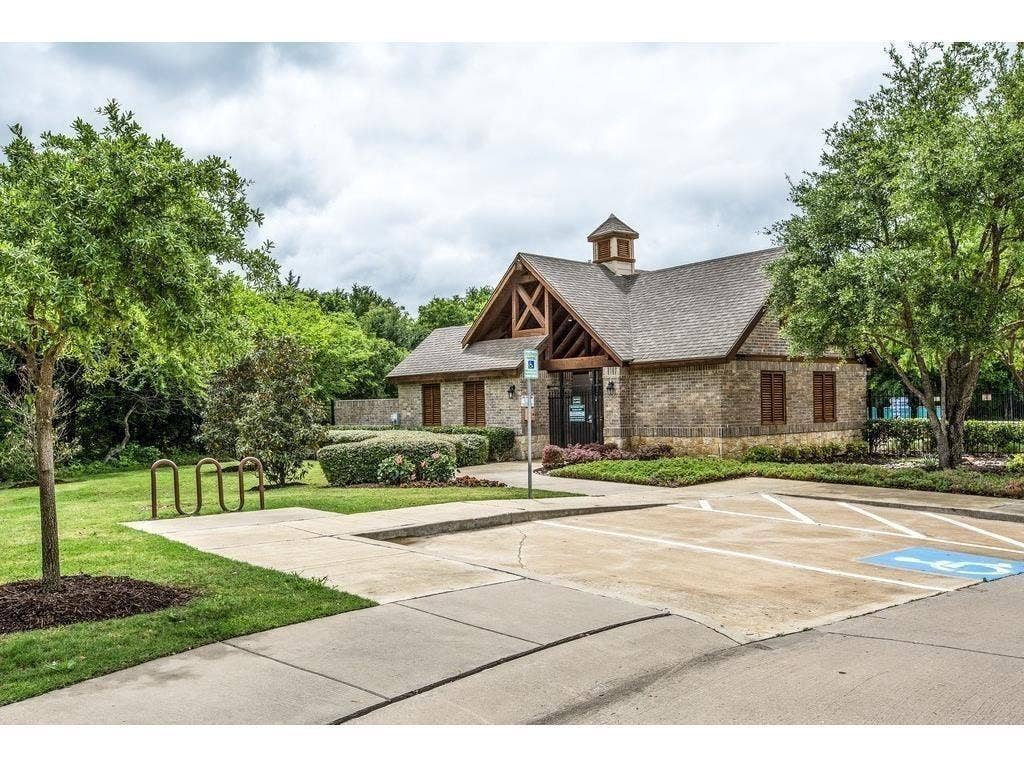 867 Llano Drive, Allen, TX 75013 867 Llano Drive, Allen, TX 75013