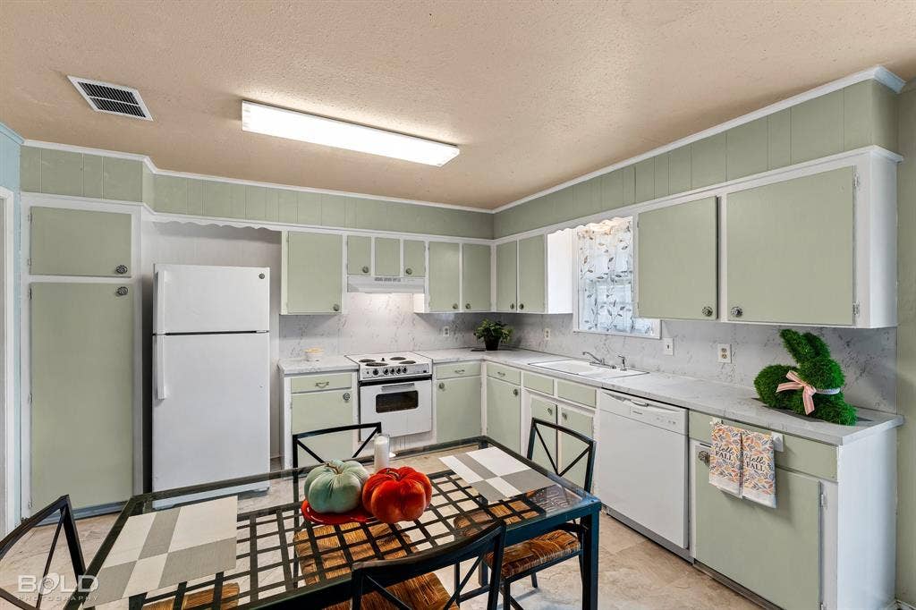 1510 Holiday Place, Bossier City, LA 71112 1510 Holiday Place, Bossier City, LA 71112