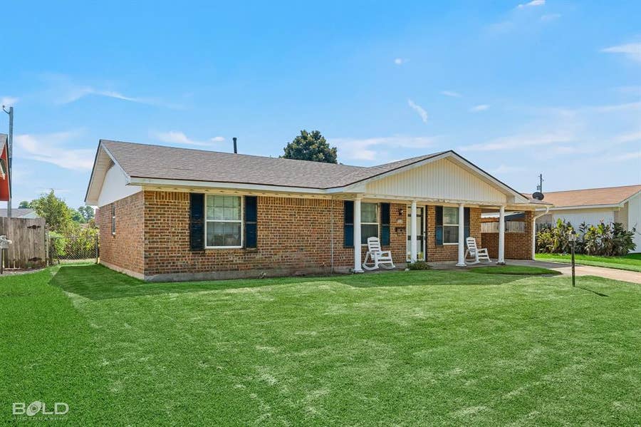 Property photo for 1510 Holiday Place, Bossier City, LA