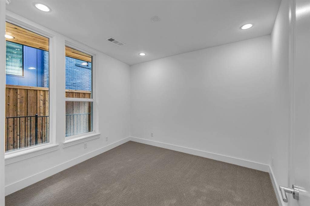 426 W 9th Street, Dallas, TX 75208 426 W 9th Street, Dallas, TX 75208