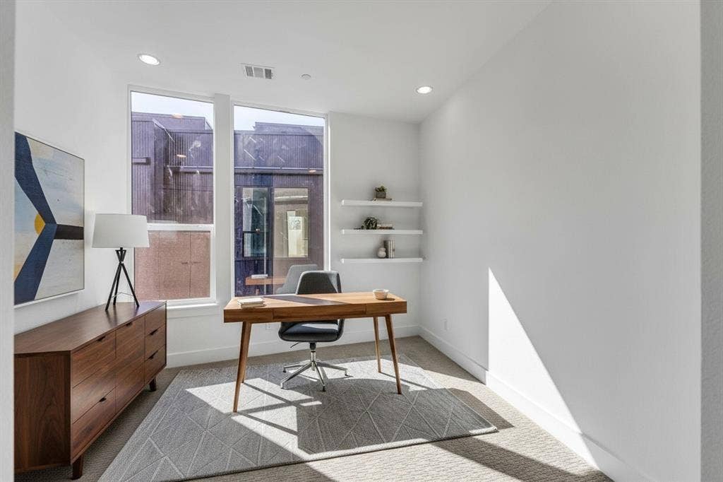 426 W 9th Street, Dallas, TX 75208 426 W 9th Street, Dallas, TX 75208