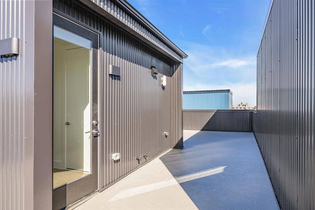 426 W 9th Street, Dallas, TX 75208 426 W 9th Street, Dallas, TX 75208