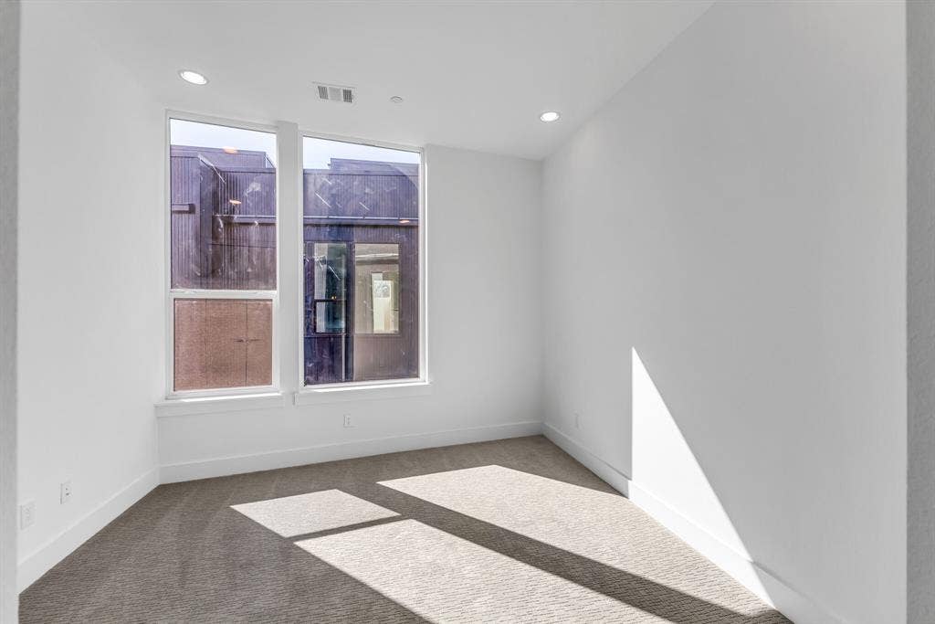 426 W 9th Street, Dallas, TX 75208 426 W 9th Street, Dallas, TX 75208