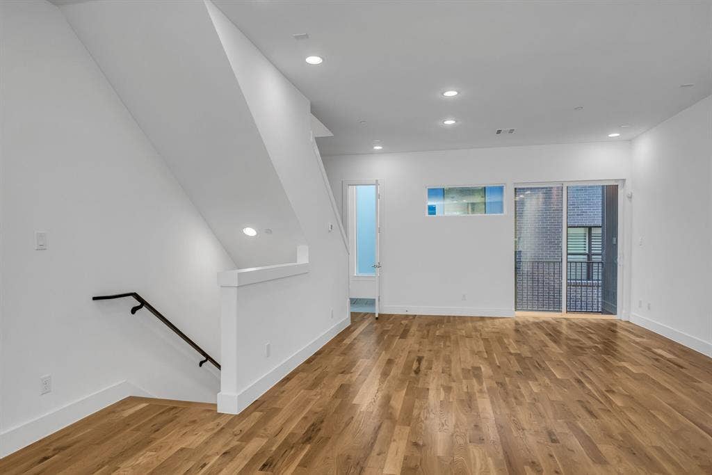 426 W 9th Street, Dallas, TX 75208 426 W 9th Street, Dallas, TX 75208