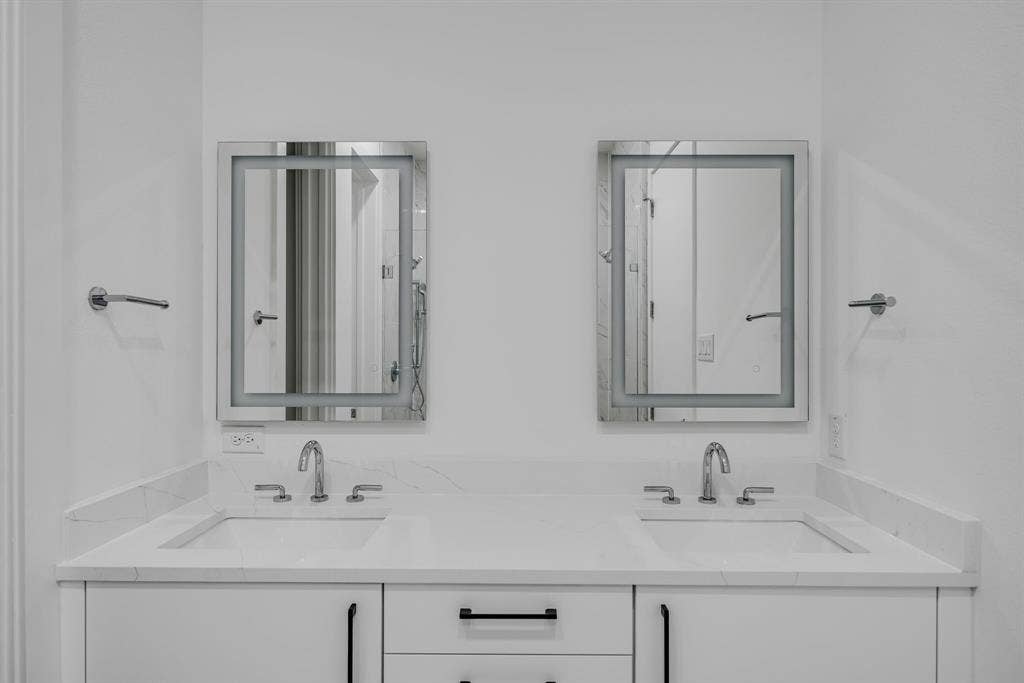 426 W 9th Street, Dallas, TX 75208 426 W 9th Street, Dallas, TX 75208