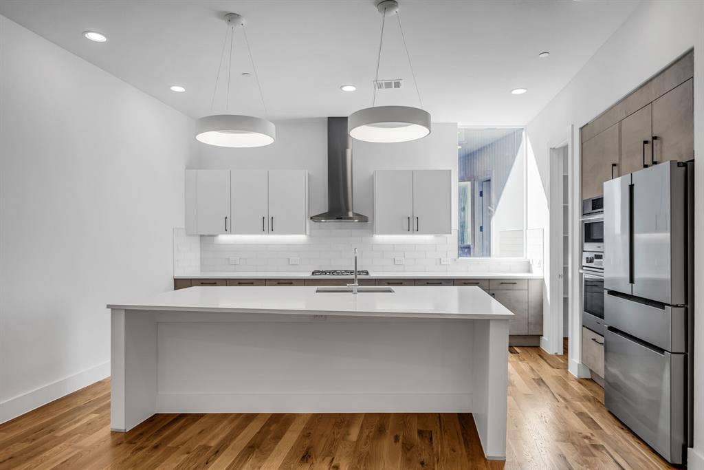 426 W 9th Street, Dallas, TX 75208 426 W 9th Street, Dallas, TX 75208
