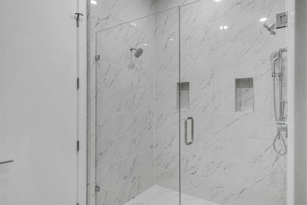 426 W 9th Street, Dallas, TX 75208 426 W 9th Street, Dallas, TX 75208