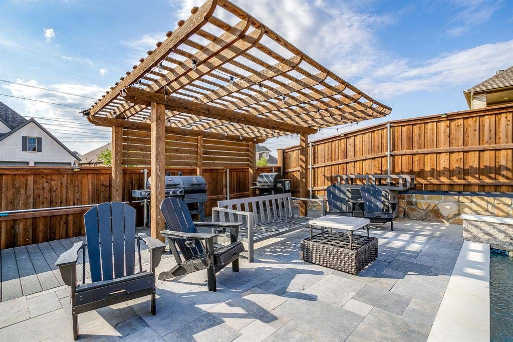 5736 Lake Jackson Drive, Fort Worth, TX 76126