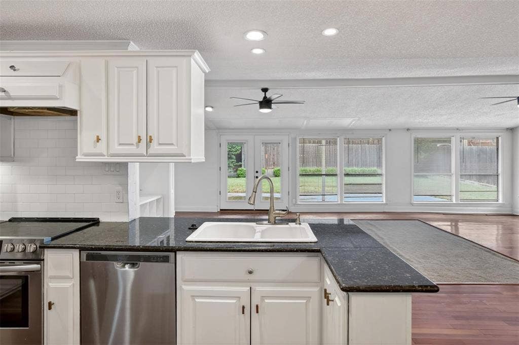9551 Highedge Drive, Dallas, TX 75238 9551 Highedge Drive, Dallas, TX 75238