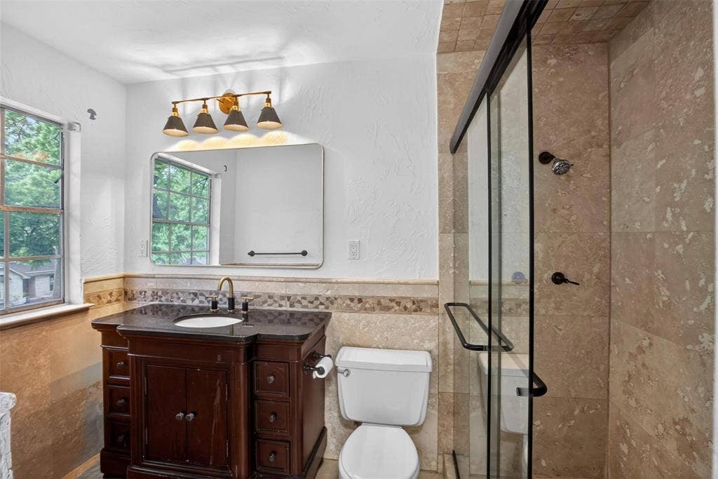 9551 Highedge Drive, Dallas, TX 75238 9551 Highedge Drive, Dallas, TX 75238