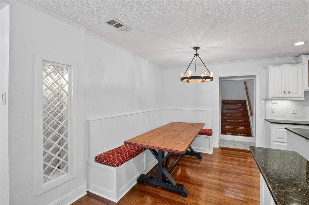 9551 Highedge Drive, Dallas, TX 75238 9551 Highedge Drive, Dallas, TX 75238