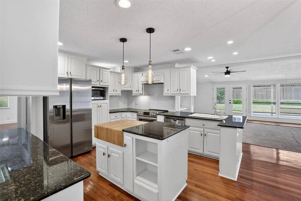 9551 Highedge Drive, Dallas, TX 75238 9551 Highedge Drive, Dallas, TX 75238