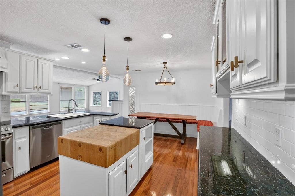 9551 Highedge Drive, Dallas, TX 75238 9551 Highedge Drive, Dallas, TX 75238