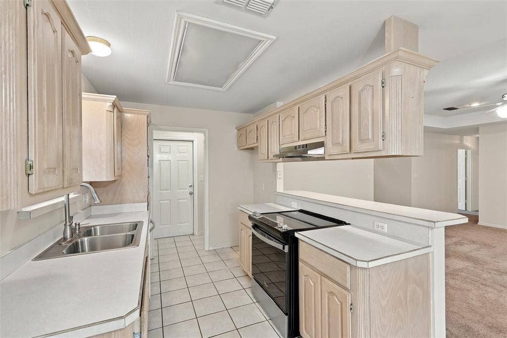 411 W Spring Street, Weatherford, TX 76086