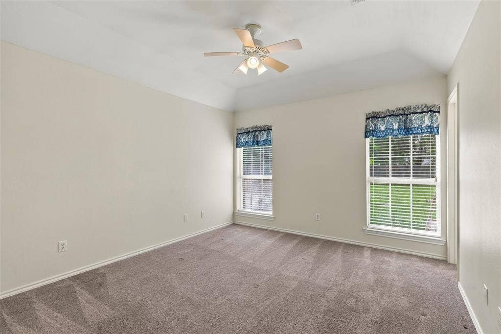 411 W Spring Street, Weatherford, TX 76086