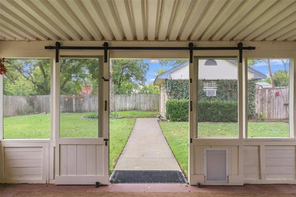 411 W Spring Street, Weatherford, TX 76086