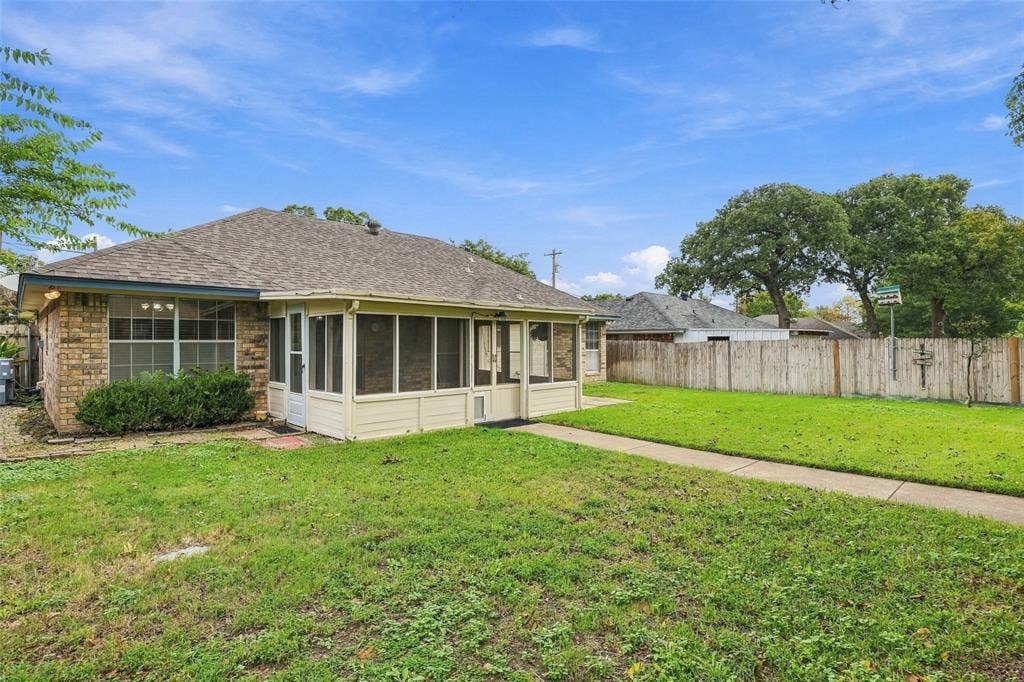 411 W Spring Street, Weatherford, TX 76086