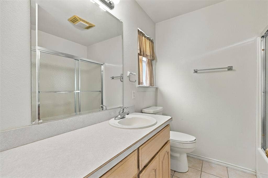 411 W Spring Street, Weatherford, TX 76086