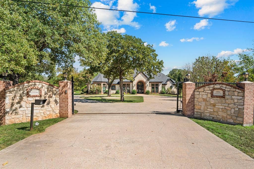 1000 Simmons Road, Flower Mound, TX 75022