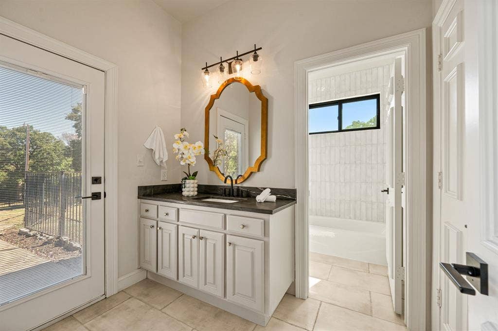 1000 Simmons Road, Flower Mound, TX 75022