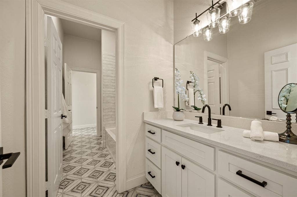 1000 Simmons Road, Flower Mound, TX 75022
