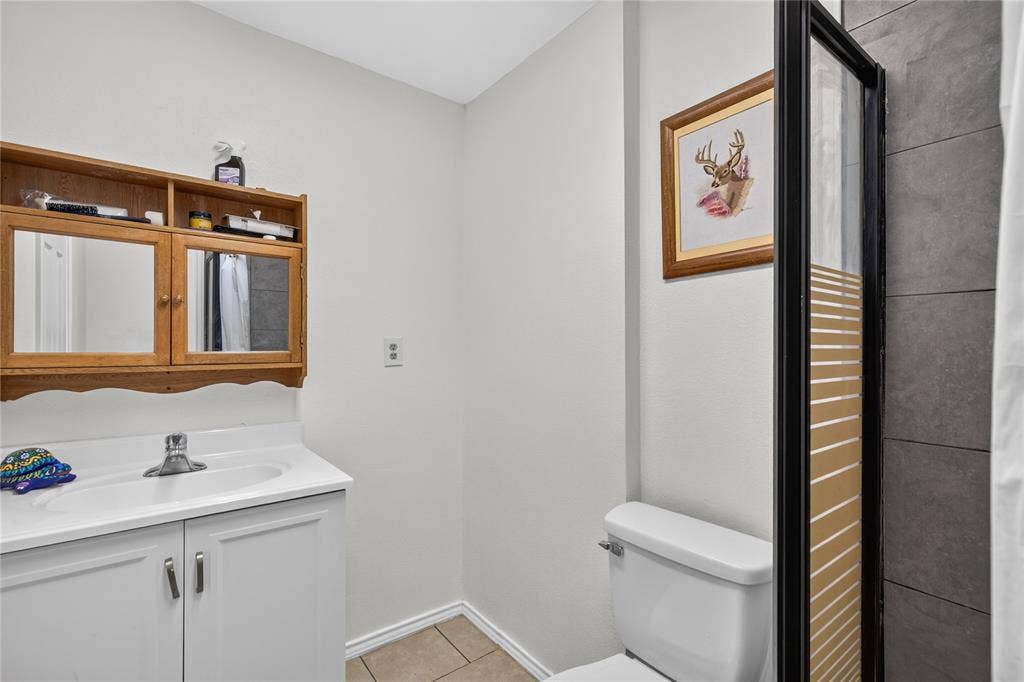 139 Wedgewood Loop, Mabank, TX 75156 Bathroom #2