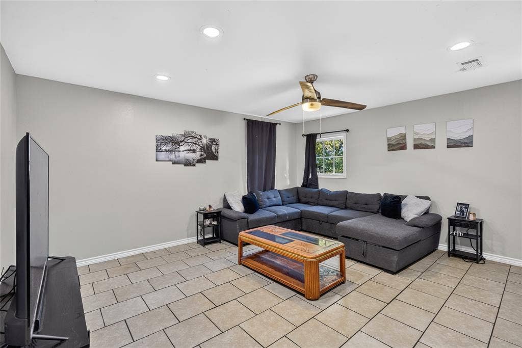 139 Wedgewood Loop, Mabank, TX 75156 139 Wedgewood Loop, Mabank, TX 75156