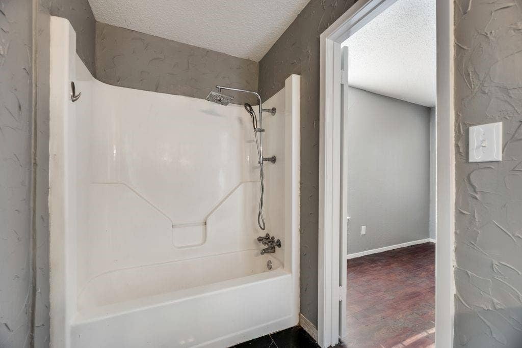 5504 Columbia Avenue, Dallas, TX 75214 5504 Columbia Avenue, Dallas, TX 75214