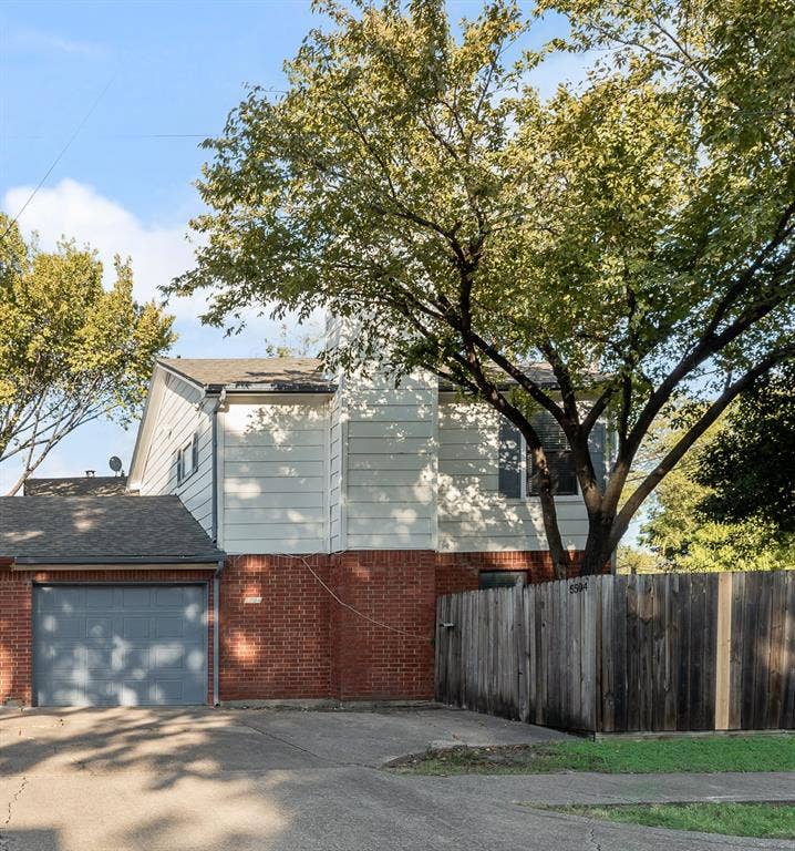 Property photo for 5504 Columbia Avenue, Dallas, TX