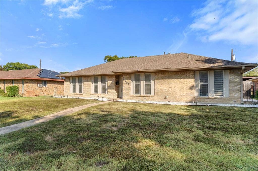 6907 Pickrell Drive, Dallas, TX 75227