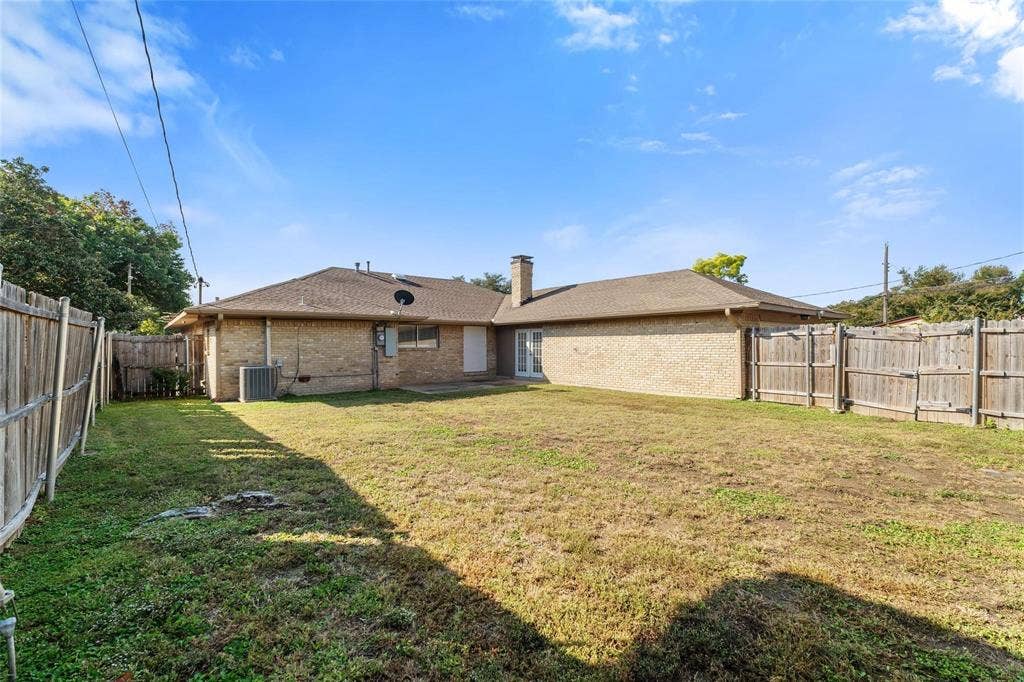 6907 Pickrell Drive, Dallas, TX 75227