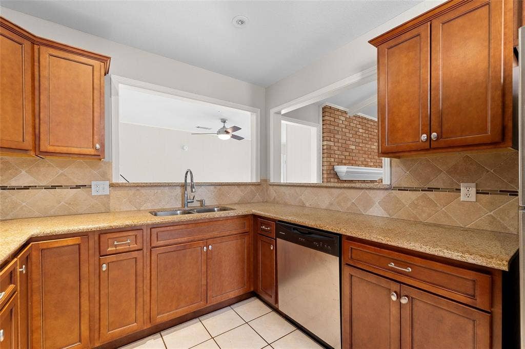 6907 Pickrell Drive, Dallas, TX 75227