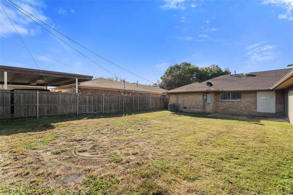 6907 Pickrell Drive, Dallas, TX 75227