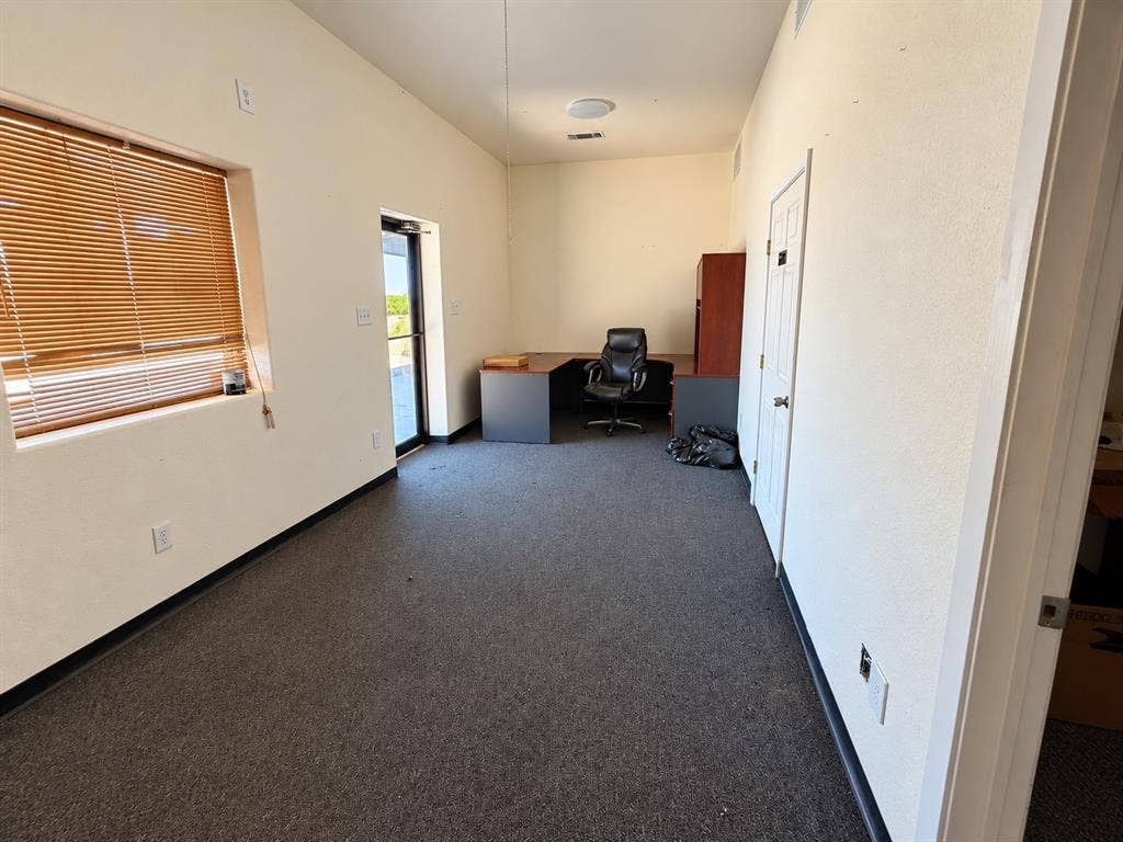 2524 Azle Highway, Weatherford, TX 76085 2524 Azle Highway, Weatherford, TX 76085