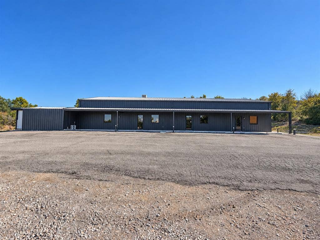 2524 Azle Highway, Weatherford, TX 76085 2524 Azle Highway, Weatherford, TX 76085