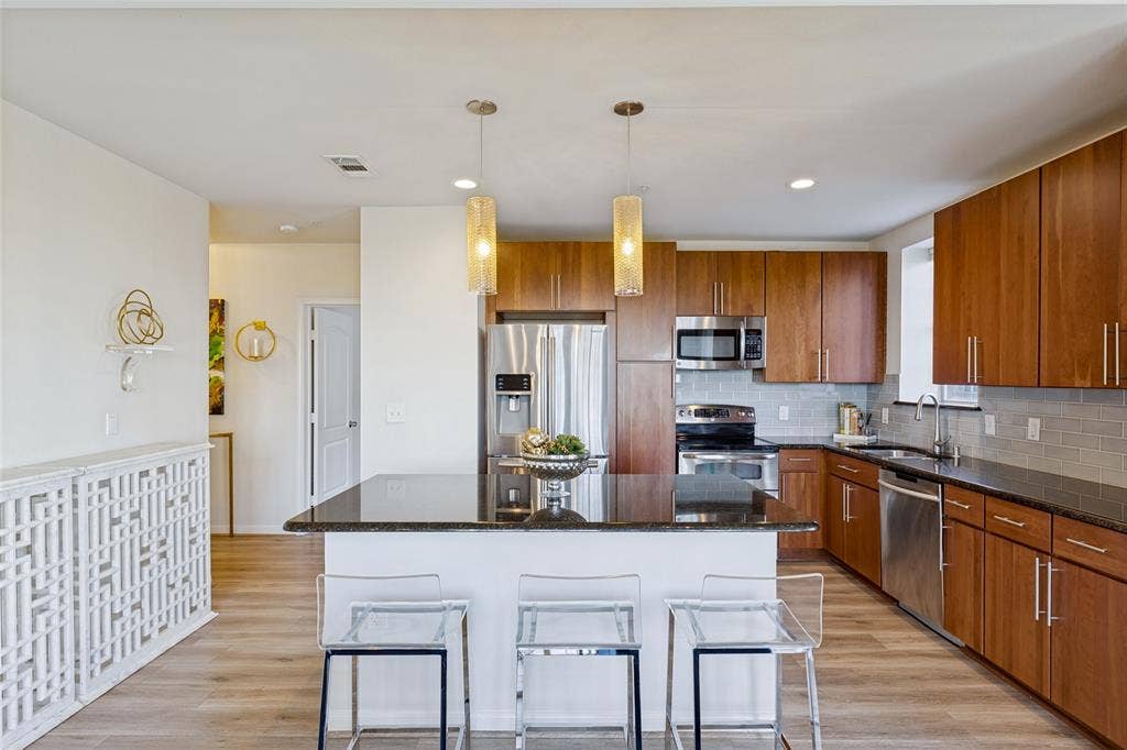 3225 Turtle Creek Boulevard, #548, Dallas, TX 75219