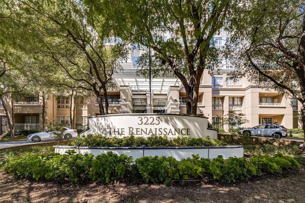 Turtle Creek Main Entrance