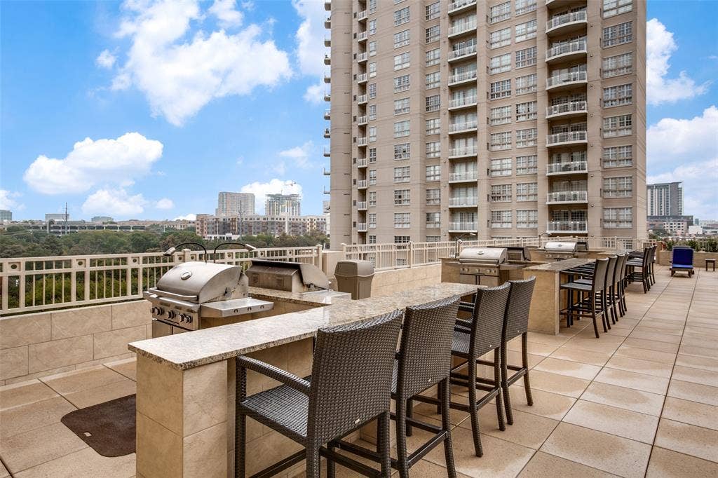 Grills on 5th Floor Pool Deck