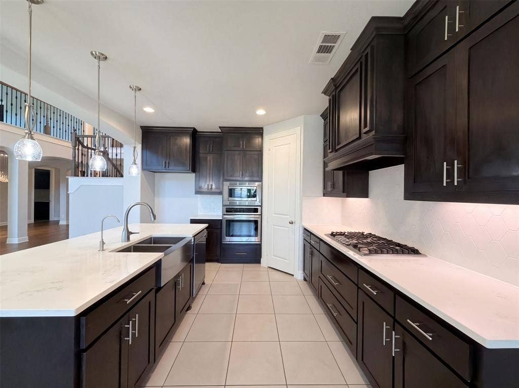 1505 Hudson Drive, Ennis, TX 75119 1505 Hudson Drive, Ennis, TX 75119