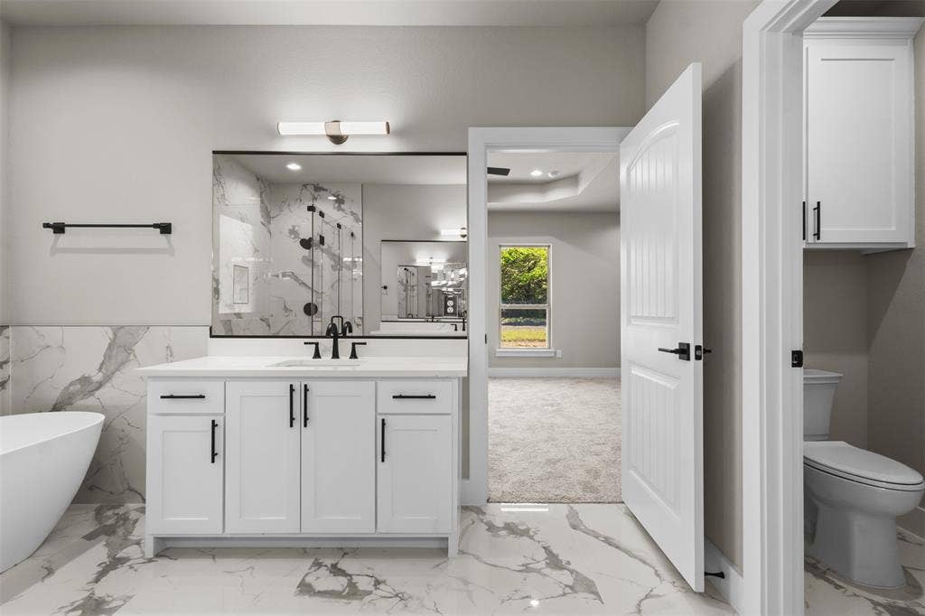 1594 E Springcrest Circle, Lancaster, TX 75134