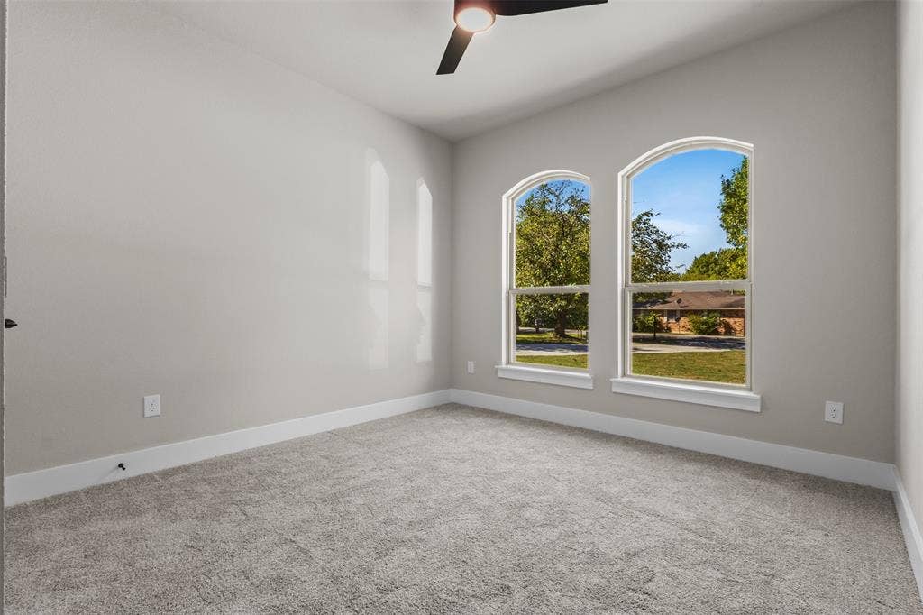 1594 E Springcrest Circle, Lancaster, TX 75134