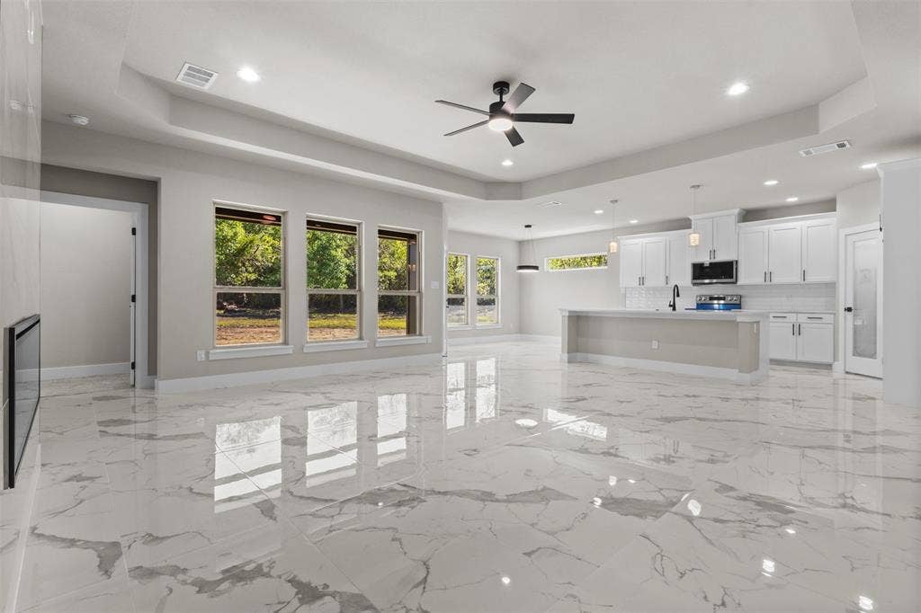 1594 E Springcrest Circle, Lancaster, TX 75134