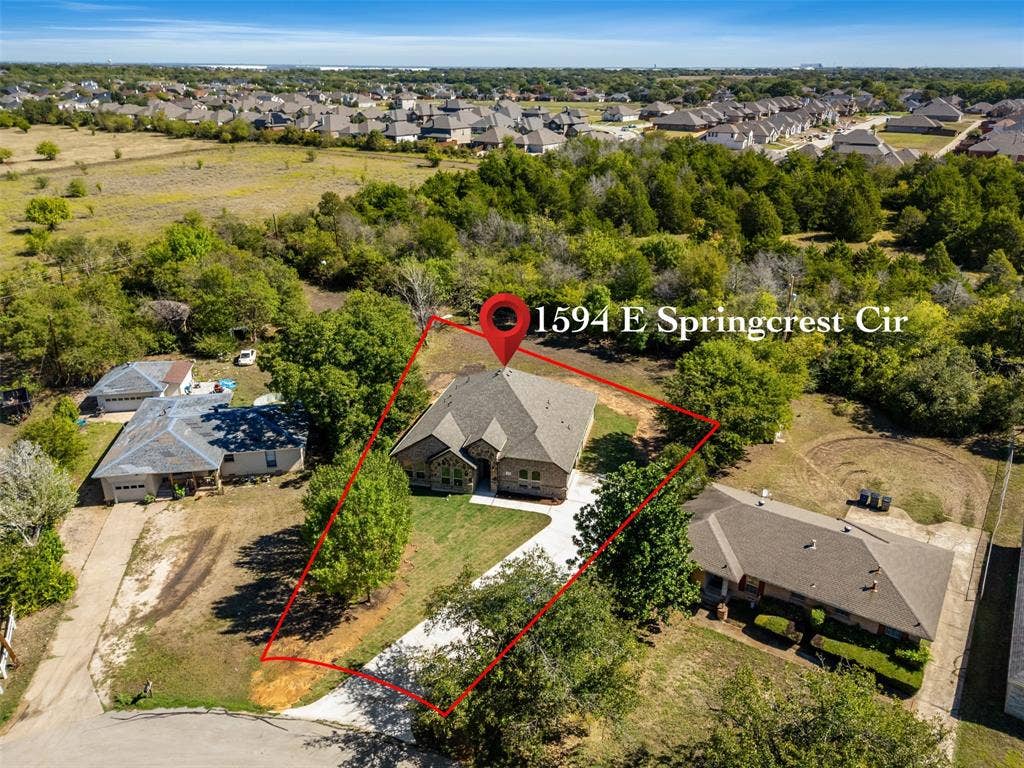 1594 E Springcrest Circle, Lancaster, TX 75134