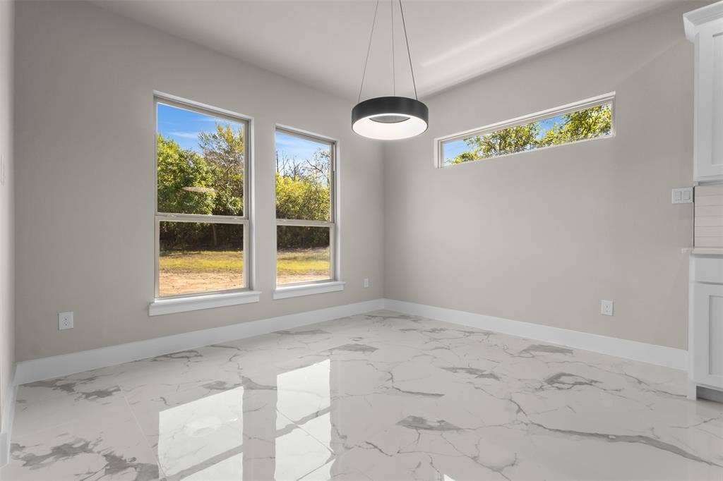 1594 E Springcrest Circle, Lancaster, TX 75134